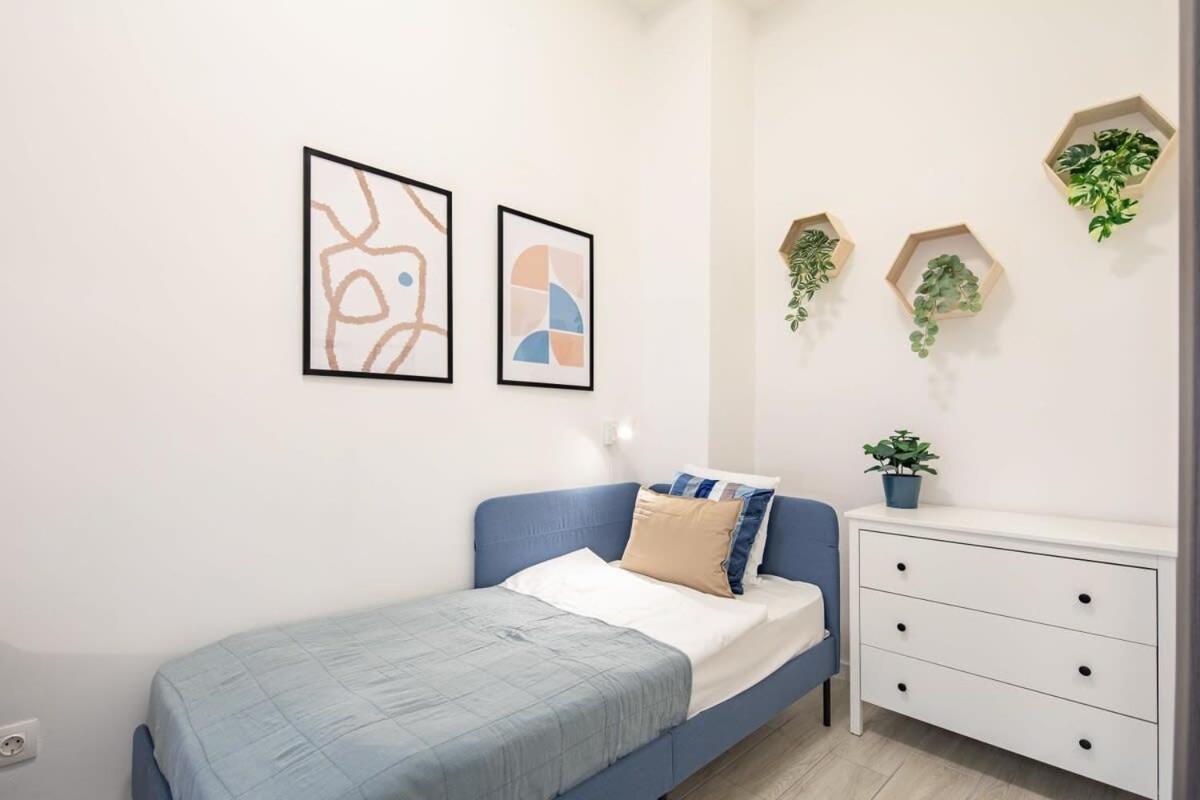 Central Room For Solo Traveller บูดาเปสต์ ภายนอก รูปภาพ